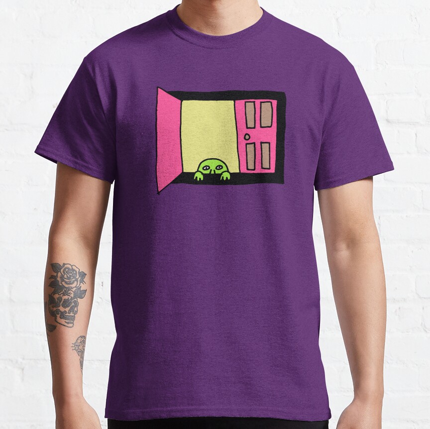 Still Woozy Merch Door Peek Shirt Classic T-Shirt T-Shirt